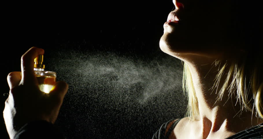 خط بو چیست و کدام عطرها خط بو دارند؟ خط بو چیست و کدام عطرها خط بو دارند؟