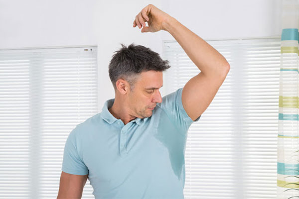 تعریق زیاد  در بدن 