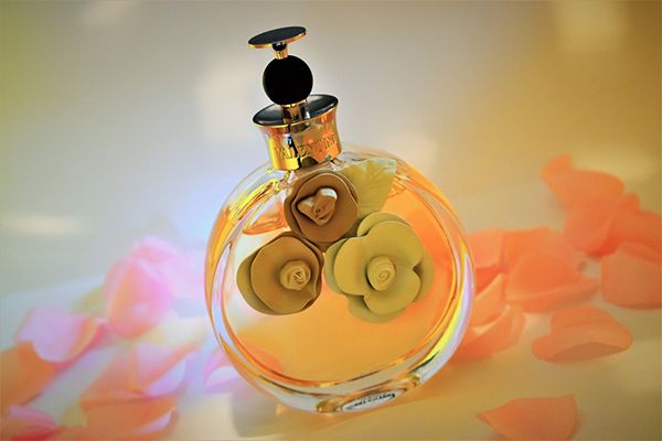 ادوپرفیوم ولنتینا از برند ایتالیایی ولنتینو