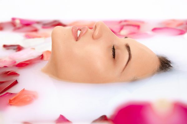 انواع شیری که می‌توان در حمام شیر از آنها استفاده کرد