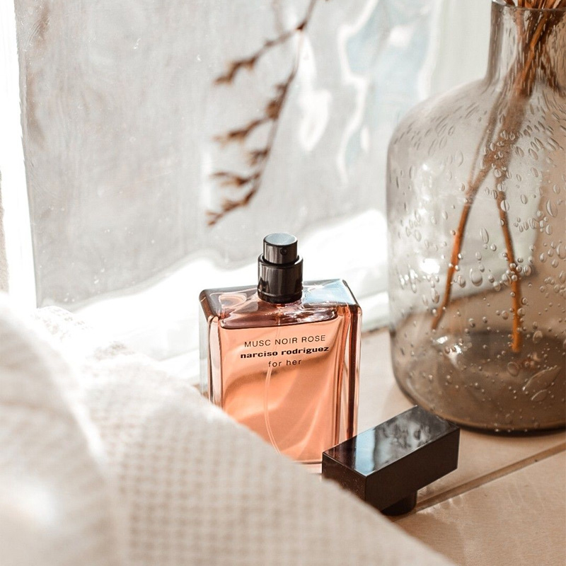melanie narciso rodriguez for her musc noir rose