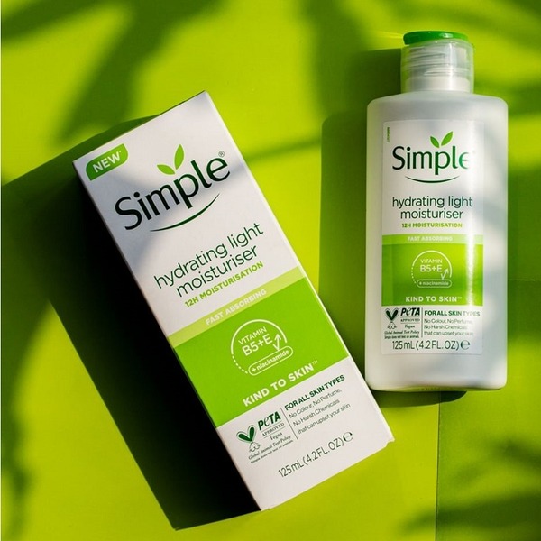 کرم مرطوب کننده هیدراتینگ لایت سیمپل