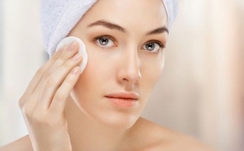 مدیریت اختلالات پوستی ناشی از مصرف لوازم آرایشی