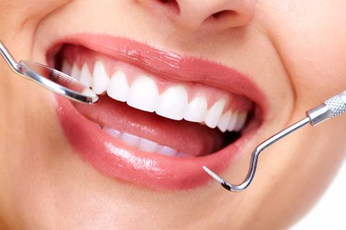 لبخندی زیبا و سالم: رازهای پیشگیری از بیماری‌های دندان