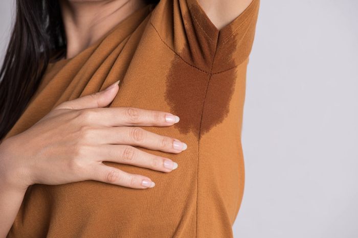 علت تعریق زیاد