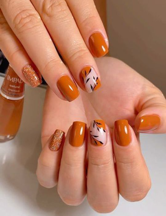 عکس خفن رنگ لاک ترند 2025 پاییز